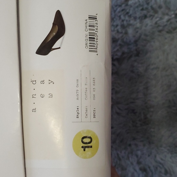 🆕️ A New Day Pumps - Picture 5 of 5